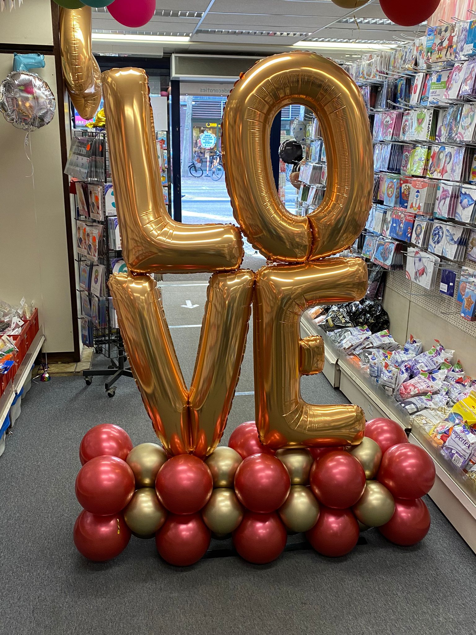 Love ballondecoratie (2 variaties) - Afbeelding 2