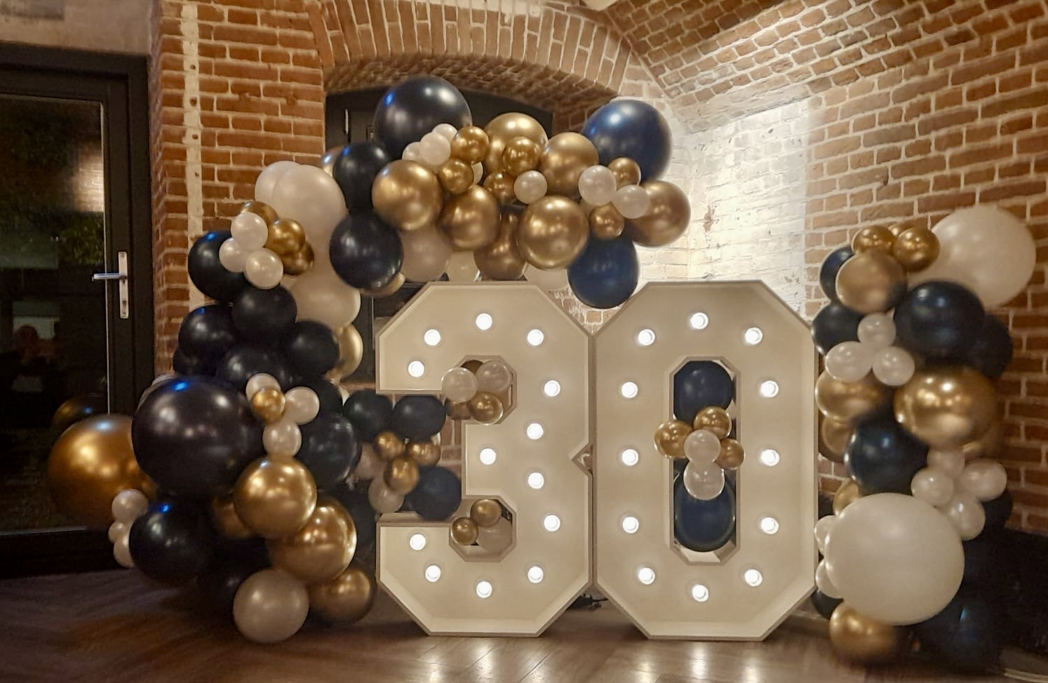 Dubbele led cijfers met luxe decoratie - Afbeelding 5