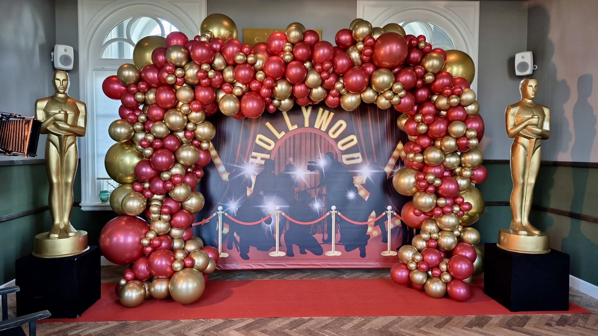 Organic style vierkante ballonboog reflex red en reflex gold